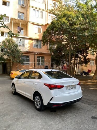 Hyundai Accent 2021, 80,000 km - 1.6 л - Bakı