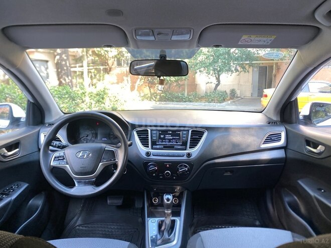 Hyundai Accent 2021, 80,000 km - 1.6 л - Bakı