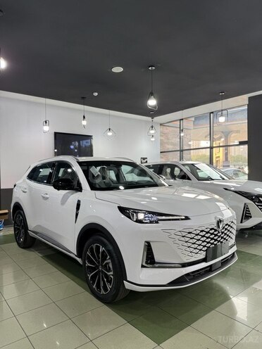Changan CS 55 Plus 2025, 0 km - 1.5 l - Bakı