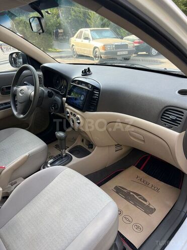 Hyundai Accent 2010, 260,000 km - 1.4 l - Bakı