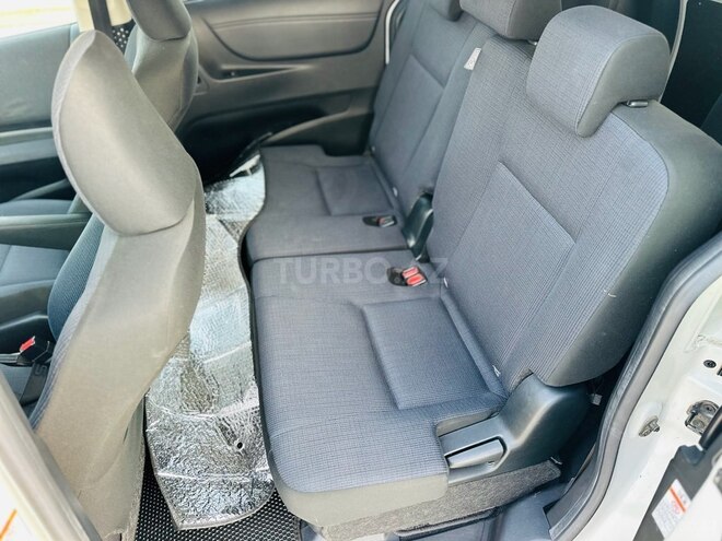 Toyota Sienta 2016, 45,000 km - 1.5 l - Bakı