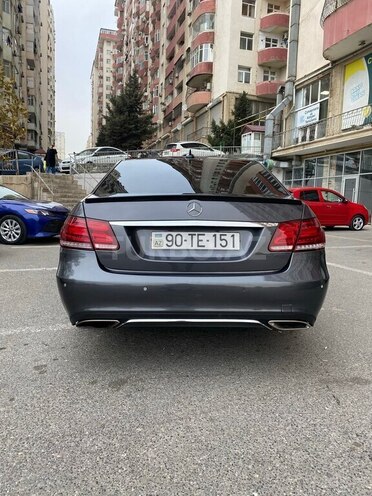 Mercedes E 220 d 2011, 245,486 km - 2.2 l - Bakı