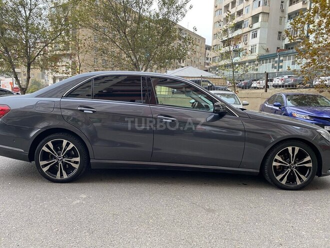 Mercedes E 220 d 2011, 245,486 km - 2.2 l - Bakı