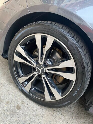 Mercedes E 220 d 2011, 245,486 km - 2.2 l - Bakı