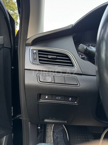 Hyundai Sonata-8
