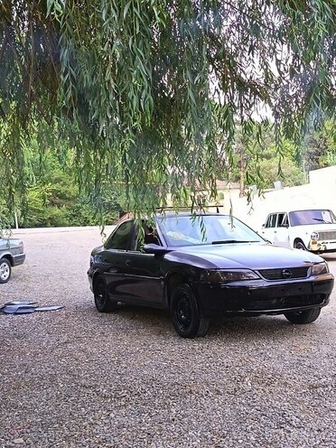 Opel Vectra 1996, 333,333 km - 1.6 l - Qazax