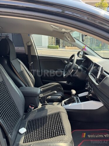 Kia Stonic 2023, 10,500 km - 1.4 l - Bakı