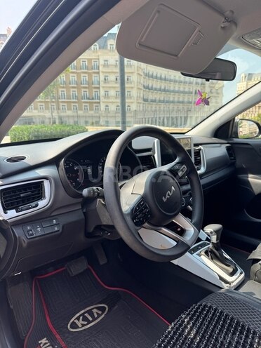 Kia Stonic 2023, 10,500 km - 1.4 l - Bakı