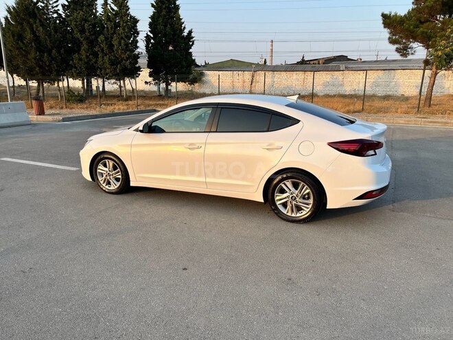 Hyundai Elantra 2019, 27,217 km - 2.0 l - Bakı