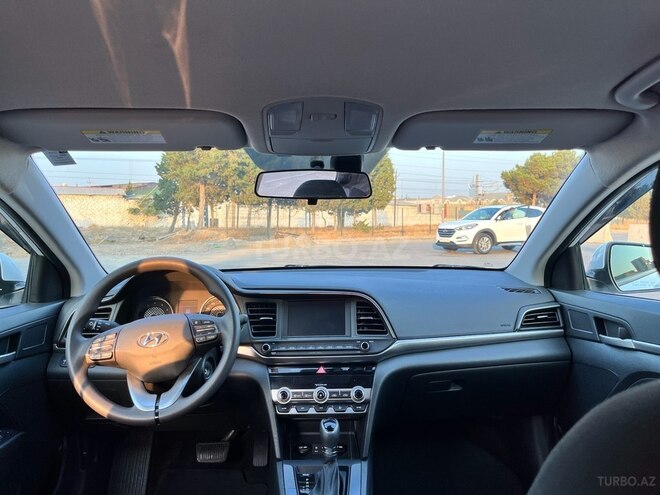 Hyundai Elantra 2019, 27,217 km - 2.0 l - Bakı