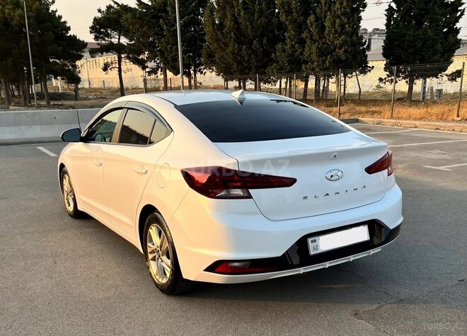Hyundai Elantra 2019, 27,217 km - 2.0 l - Bakı