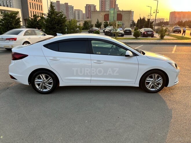 Hyundai Elantra 2019, 27,217 km - 2.0 l - Bakı