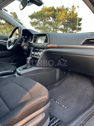 Hyundai Elantra 2019, 27,217 km - 2.0 l - Bakı