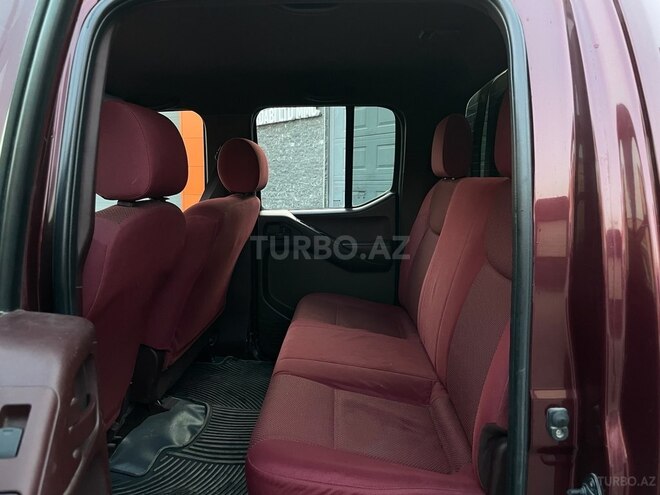 Nissan Navara 2011, 394,000 km - 2.5 l - Bakı