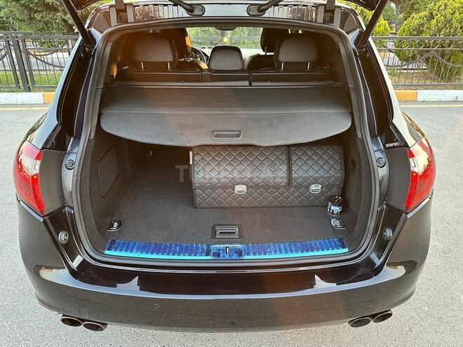 Porsche Cayenne Turbo 2011, 168,000 km - 4.8 l - Bakı