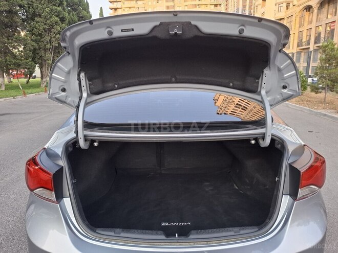 Hyundai Elantra 2015, 140,000 km - 1.8 l - Bakı