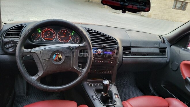 BMW 325 1996, 296,000 km - 2.5 l - Bakı