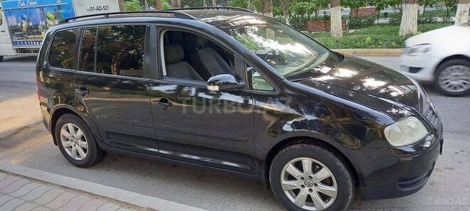 Volkswagen Touran 2023, 450,000 km - 2.0 l - Şirvan