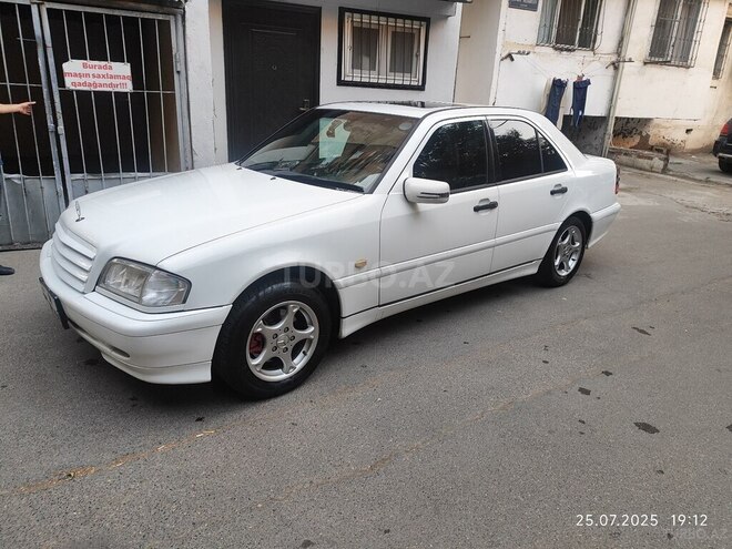 Mercedes C 200 1998, 221,000 km - 2.0 l - Bakı