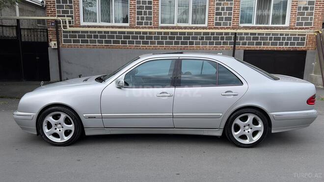Mercedes E 280 2000, 213,000 km - 2.8 l - Bakı