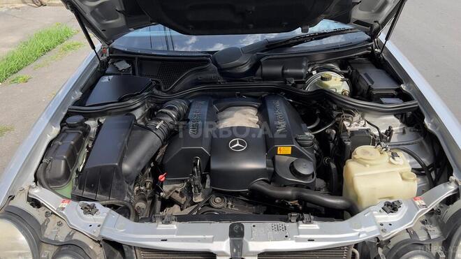 Mercedes E 280 2000, 213,000 km - 2.8 l - Bakı