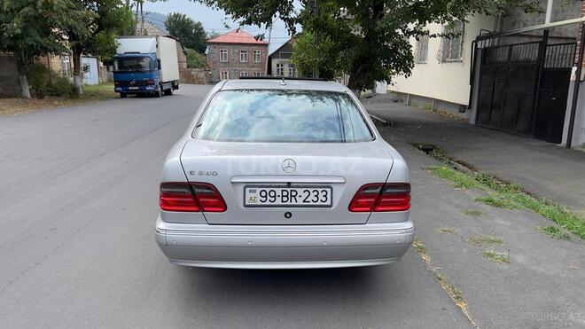 Mercedes E 280 2000, 213,000 km - 2.8 l - Bakı