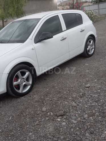 Opel Astra 2009, 285,000 km - 1.4 l - Salyan
