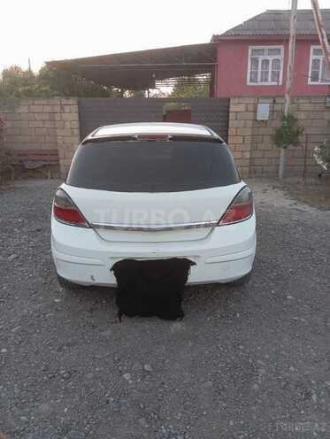 Opel Astra 2009, 285,000 km - 1.4 l - Salyan