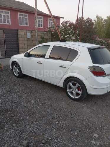 Opel Astra 2009, 285,000 km - 1.4 l - Salyan