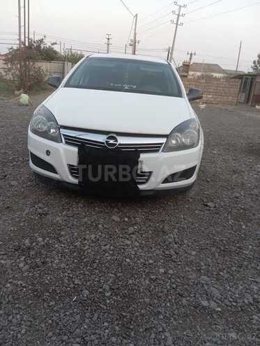 Opel Astra 2009, 285,000 km - 1.4 l - Salyan