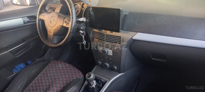 Opel Astra 2005, 200,000 km - 1.4 l - Bakı