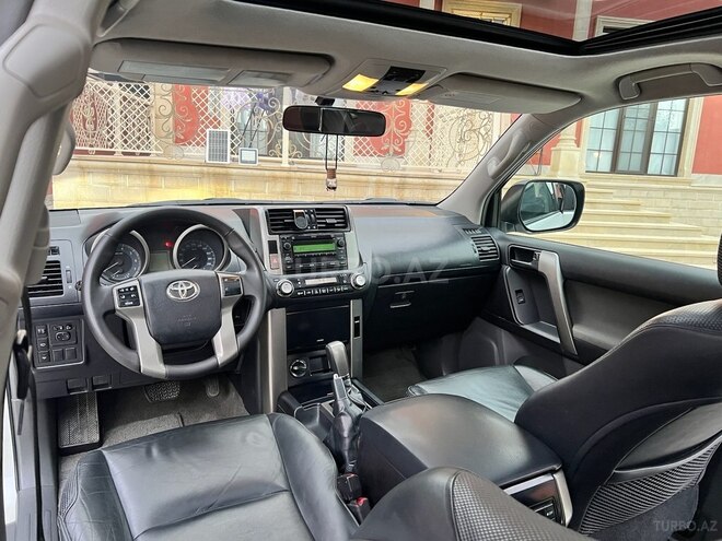 Toyota Land Cruiser Prado 2011, 300,000 km - 2.7 l - Şəki