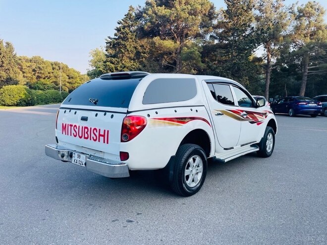Mitsubishi L200 2011, 274,000 km - 2.5 l - Xırdalan