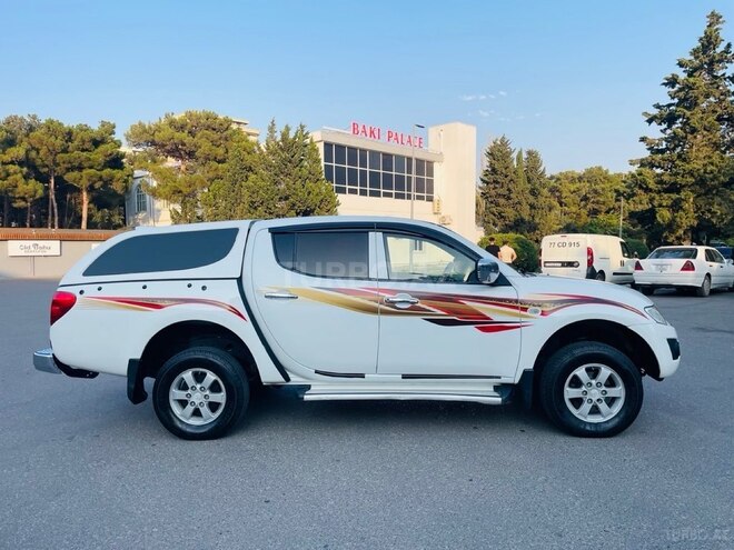 Mitsubishi L200 2011, 274,000 km - 2.5 l - Xırdalan