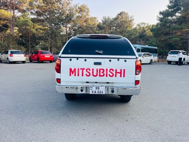 Mitsubishi L200 2011, 274,000 km - 2.5 l - Xırdalan