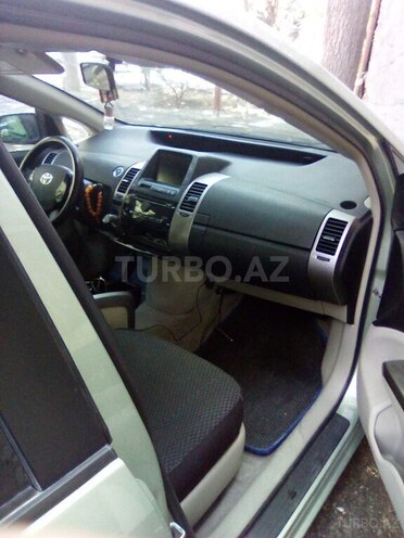 Toyota Prius 2007, 327,028 km - 1.5 l - Salyan