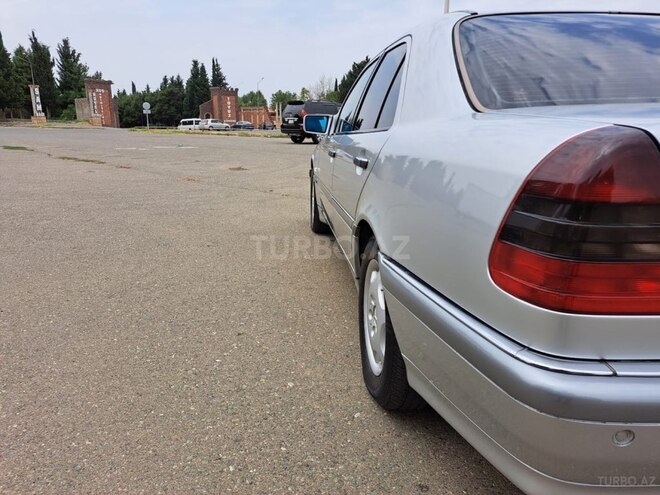 Mercedes C 220 d 1999, 326,000 km - 2.2 l - Bakı