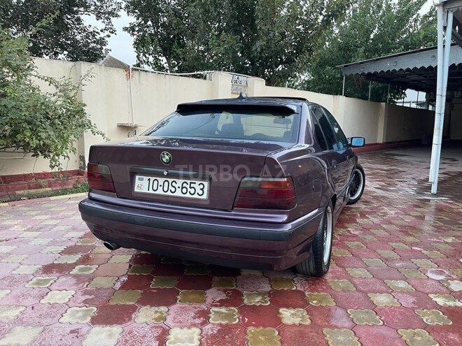 BMW 318 1993, 369,000 km - 1.8 l - İmişli