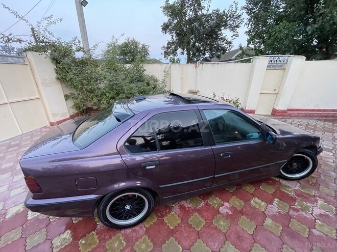 BMW 318 1993, 369,000 km - 1.8 l - İmişli