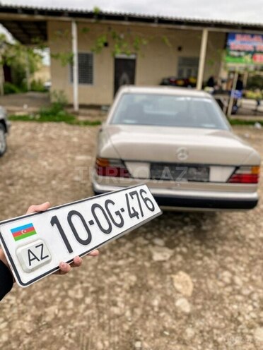 Mercedes E 200 d 1993, 319,000 km - 2.0 l - Kürdəmir