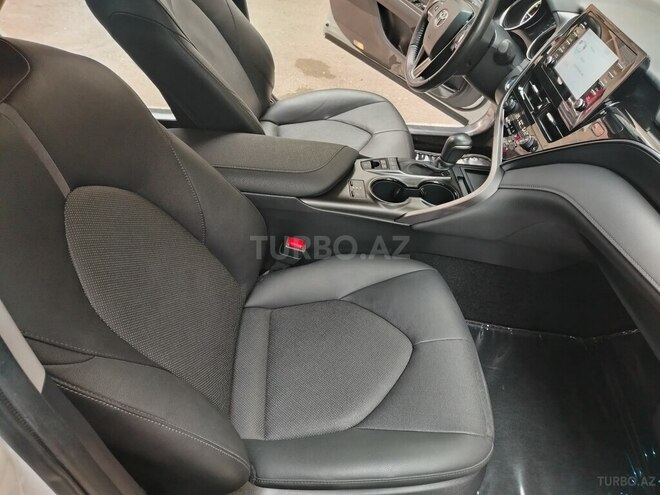 Toyota Camry 2022, 13,900 km - 2.5 л - Bakı