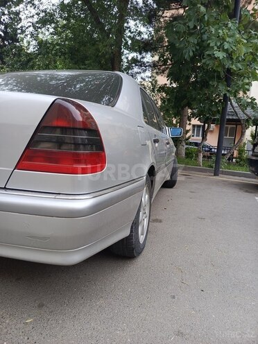 Mercedes C 240 1999, 194,000 km - 2.4 l - Bakı