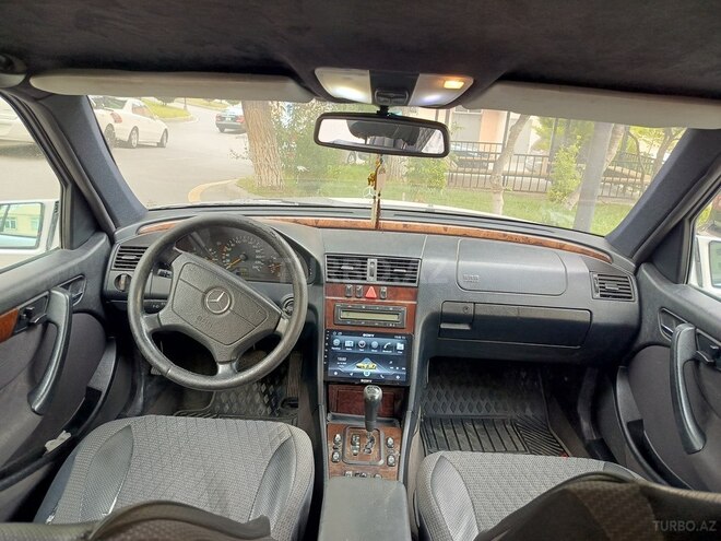 Mercedes C 240 1999, 194,000 km - 2.4 l - Bakı