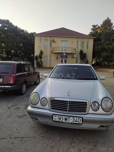 Mercedes E 200 1999, 250,000 km - 2.0 l - Bakı