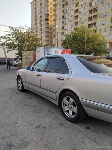 Mercedes E 200 1999, 250,000 km - 2.0 l - Bakı