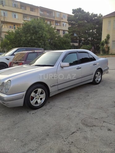 Mercedes E 200 1999, 250,000 km - 2.0 l - Bakı