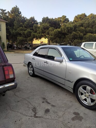 Mercedes E 200 1999, 250,000 km - 2.0 l - Bakı
