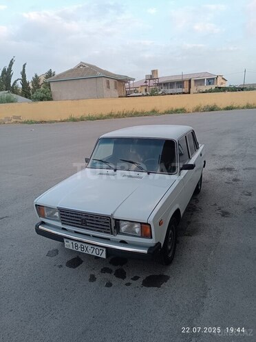 LADA (VAZ) 2107 2005, 180,000 km - 1.6 л - Salyan