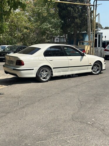 BMW 528 1999, 300,000 km - 2.8 l - Bakı