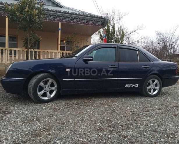 Mercedes E 230 1995, 444,568 km - 2.3 l - Ağcabədi